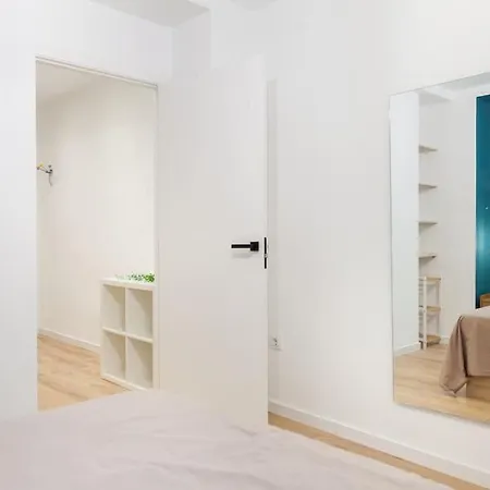 Apartamento Acogedor Frente A Plaza Del Cedro Valência Exterior foto